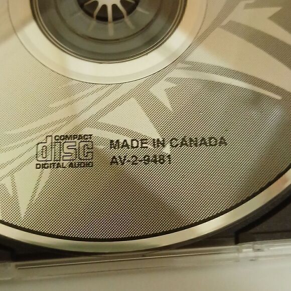 MACARENA, A WORLDWIDE DANCE CRAZE, MADE IN CANADA - Picture 7 of 7